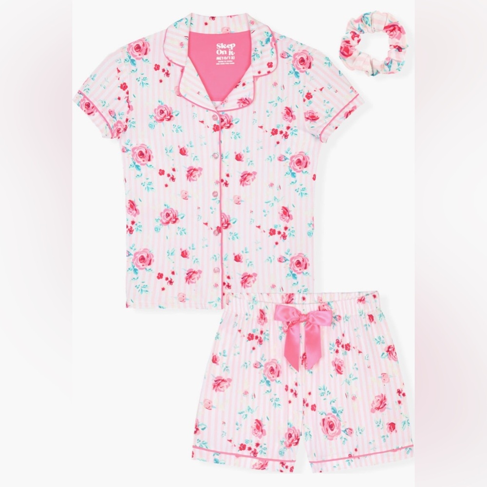 Sleep On It Kids 3 Piece Pajamas. 3T